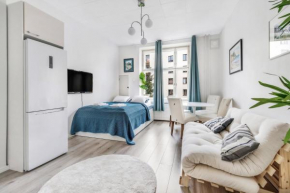 WeHost Stylish Studio with Garden View